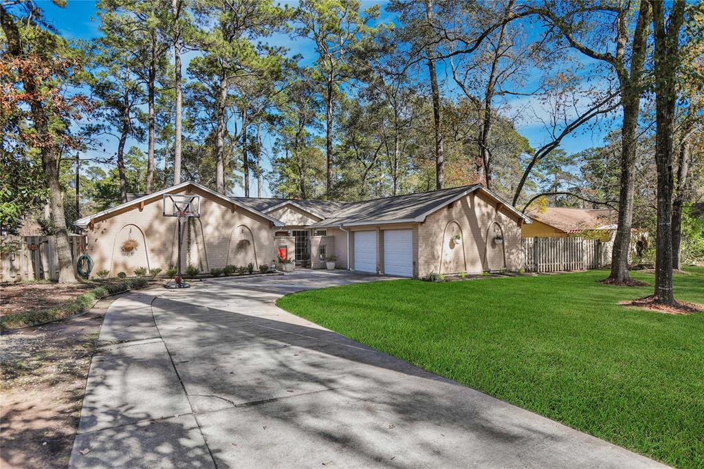 Primary Photo - 259 Spring Pines Dr