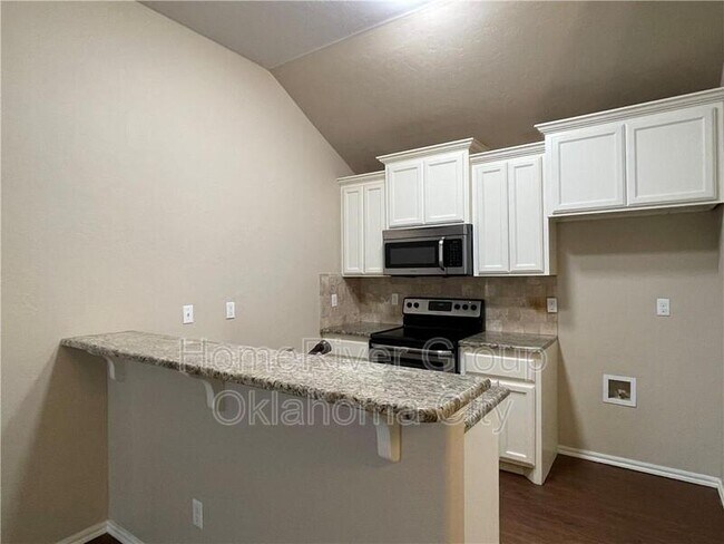 Building Photo - 1721 Everglade Ct