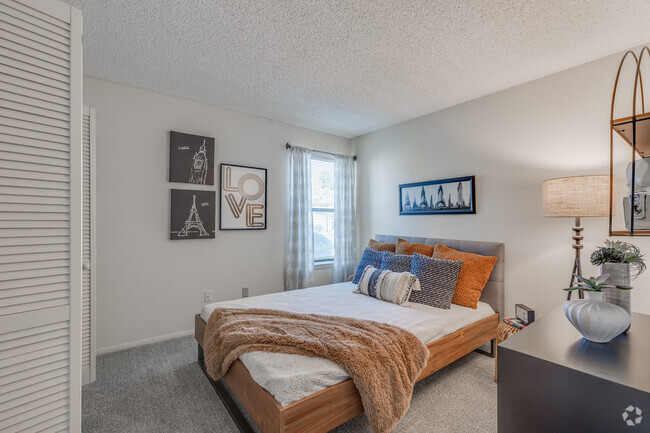 2BR, 2BA - 1100SF - Bedroom - Sugarberry Apartments