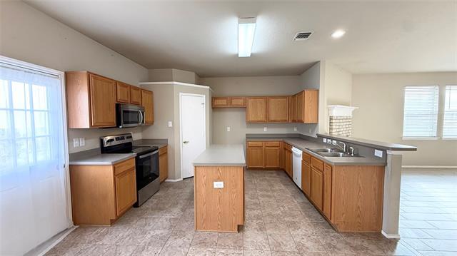 Building Photo - 9904 Blue Bell Dr