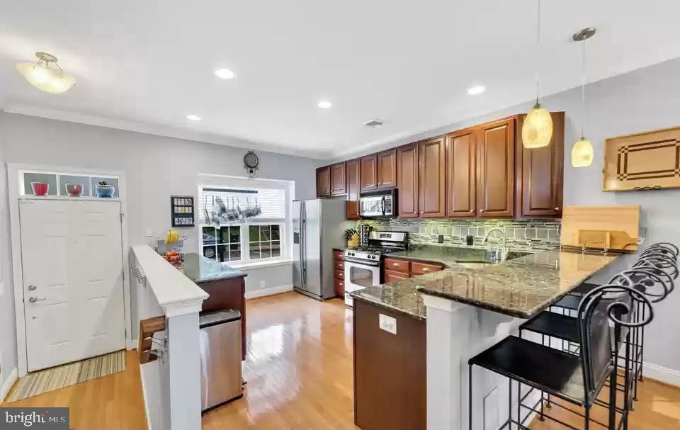 Foto principal - 403 E Hector St