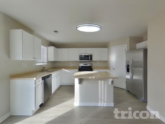 Foto del edificio - 7600 Snowy Egret Ct NW