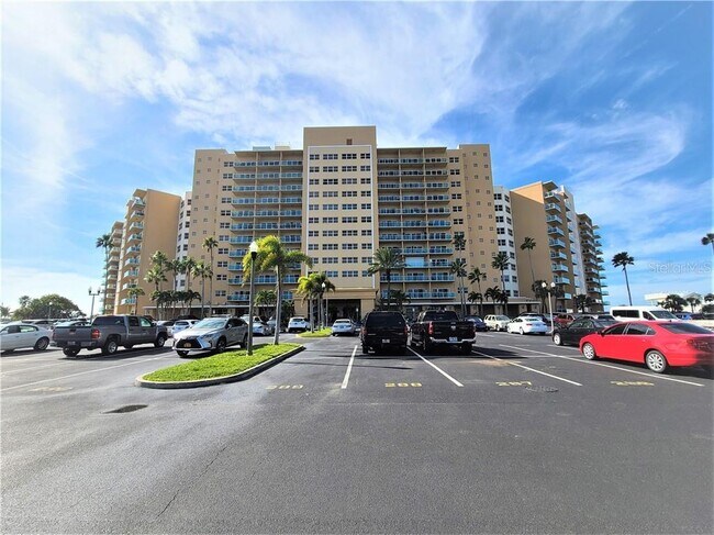 Foto del edificio - 880 Mandalay Ave