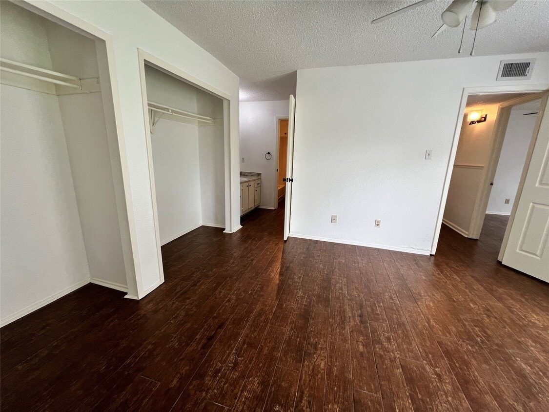 Building Photo - 11506 Meadow Pines Ct