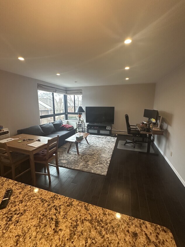 Foto principal - 1912 Dupont Ave S