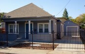 Primary Photo - House: 3 Bedroom / 2 Bathroom (North Oak P...
