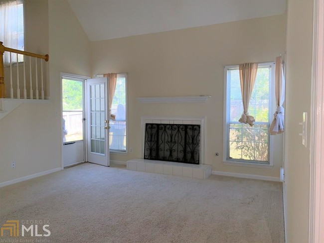 Building Photo - 175 Habersham Dr