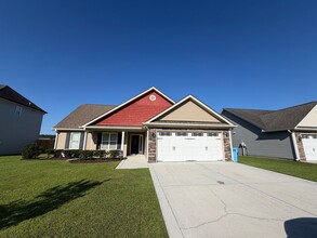 Building Photo - 915 Dynamo Ln