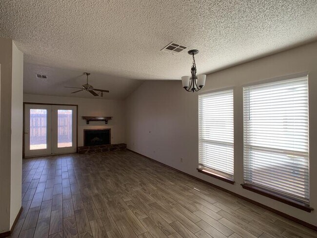 Building Photo - 10106 Shadowridge Dr