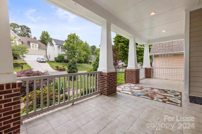 Building Photo - 7005 Holly Grove Ct
