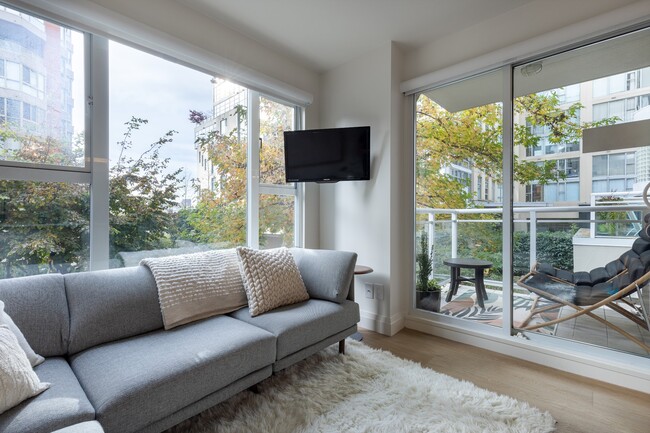 Photo du bâtiment - 910 Beach Av