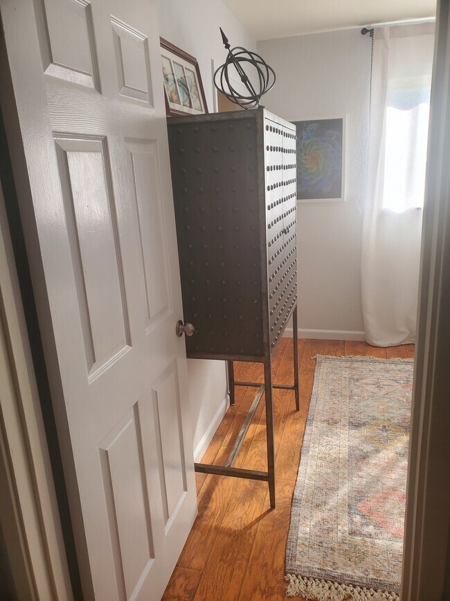 Rental room - 4048 Karl Dr