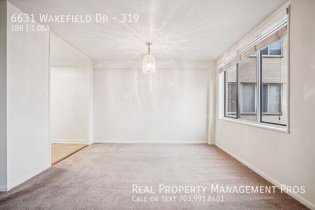 Foto del edificio - 6631 Wakefield Dr