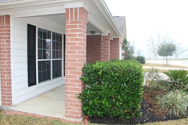 Foto del edificio - 8331 Loetsch Ridge Way