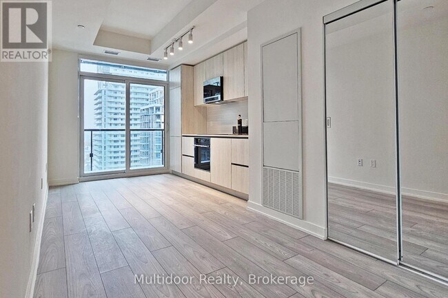 Photo du bâtiment - 120 Broadway Ave