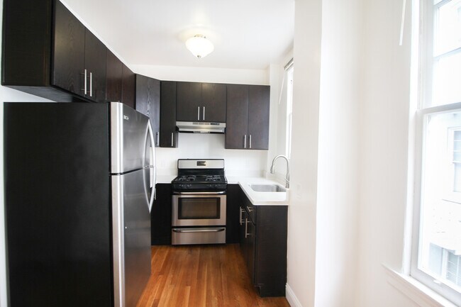 Foto del edificio - 666 O'Farrell St