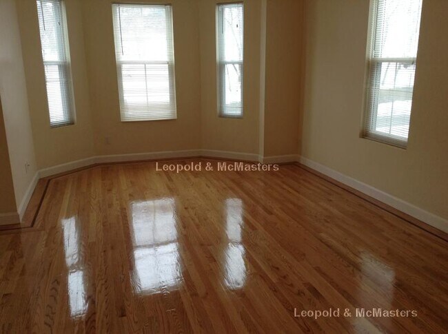 Building Photo - 233 Boylston St