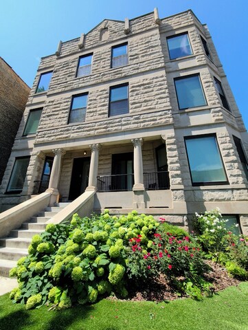 Foto principal - 4018 N Kenmore Ave