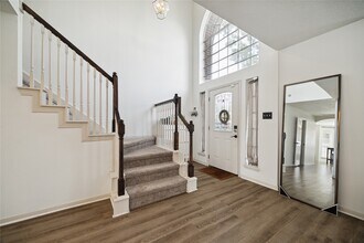 Building Photo - 25619 Oakridge Forest Ln