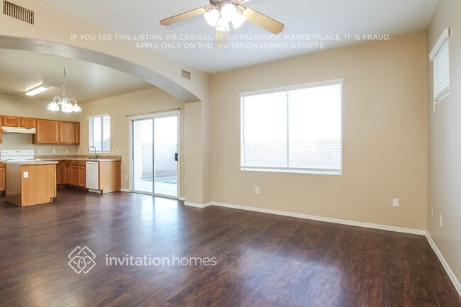 Foto del edificio - 1216 S 121st Ln