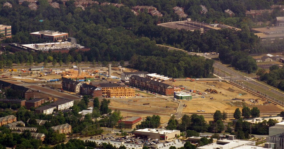 Primary Photo - Elms Shady Grove Apartments