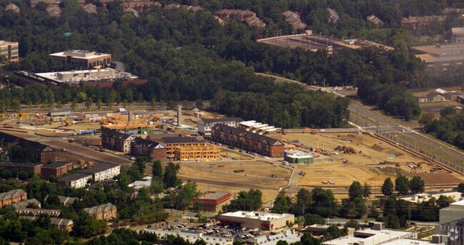 Building Photo - Elms Shady Grove Apartments