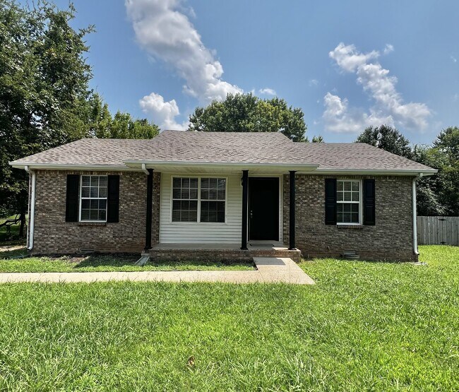 Building Photo - 3427 Oak Lawn Dr