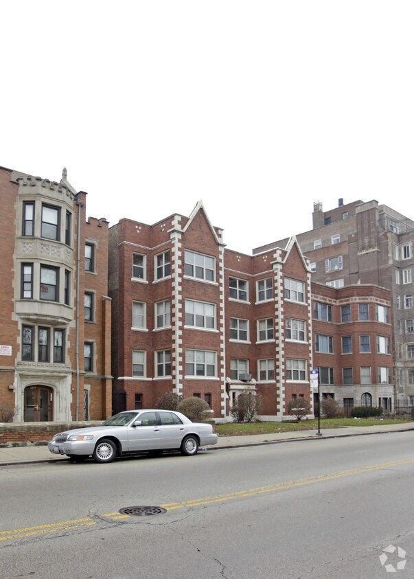 Building Photo - 6932-6934 S Jeffrey Blvd