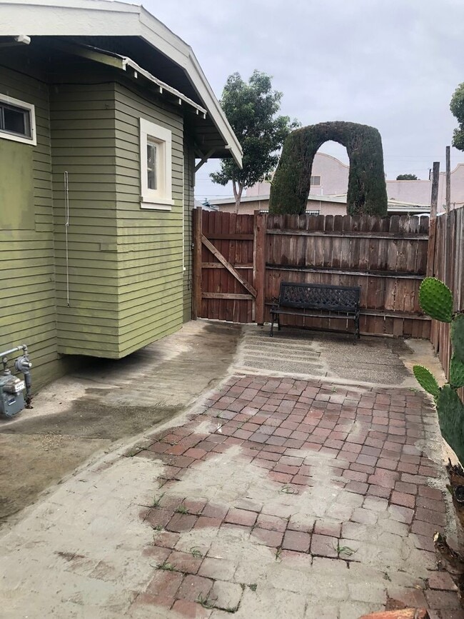 Foto del edificio - 1382-1382 Gaviota Ave