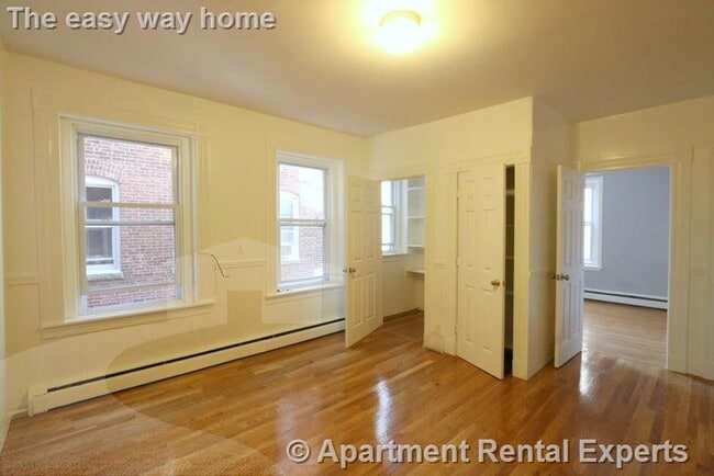 Photo - 117 Harvard St Apartment