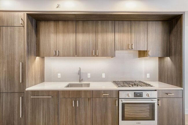 Foto del edificio - Newly Remodeled 1Bed/1 Bath Downtown Condo with Rooftop Deck & Luxury Amenities!