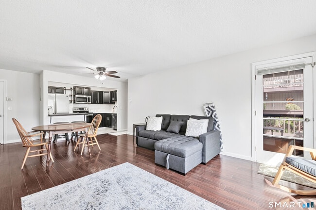 Building Photo - 2980 Madison Ave