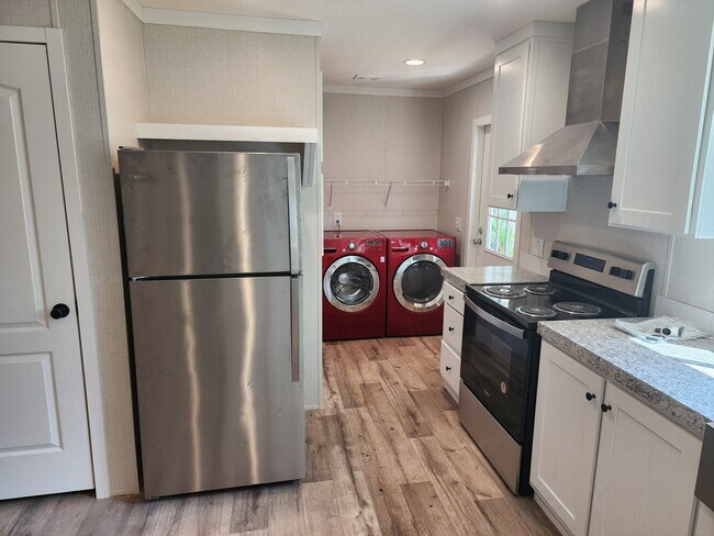 Building Photo - 3900 Nesrus Ln