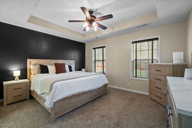 Foto del edificio - 1028 Hendricks Ct