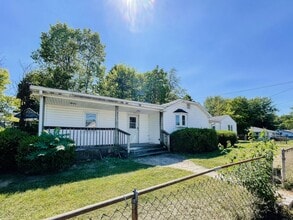 Building Photo - 2015 E 16th St