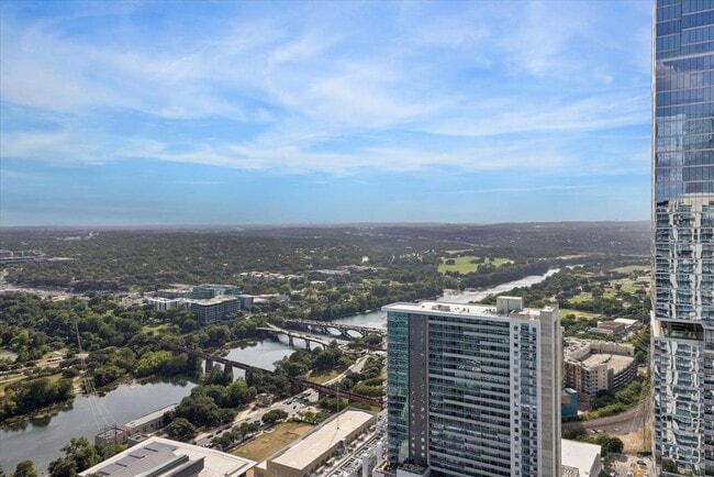 Building Photo - 360 Nueces St