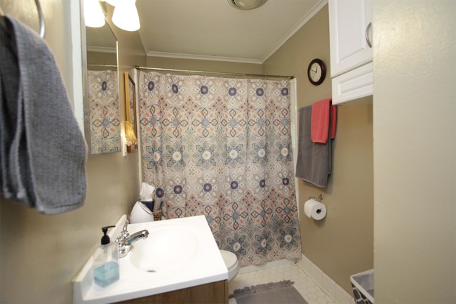 Building Photo - 203 Converse Cir