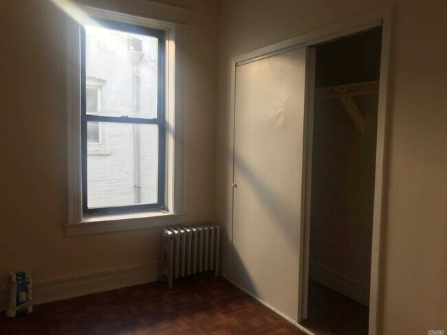 Building Photo - 25-38-38 43rd St
