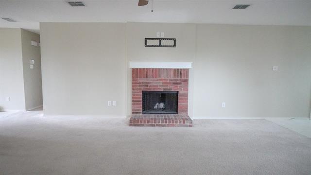 Foto del edificio - 5929 Thoroughbred Trail