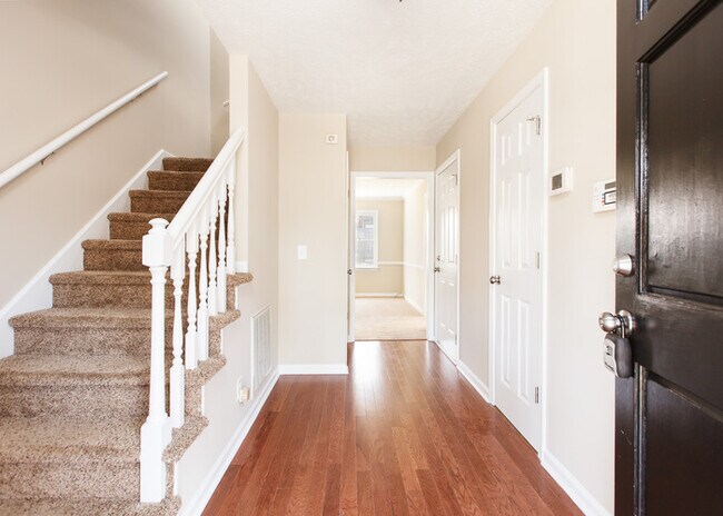 Building Photo - 3 Bed 2 Bath Single Family Home