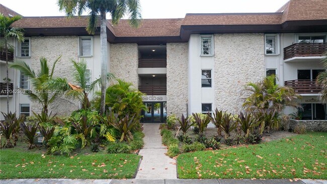 Foto del edificio - 7483 SW 82nd St