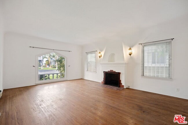 Building Photo - 436 Rexford Dr