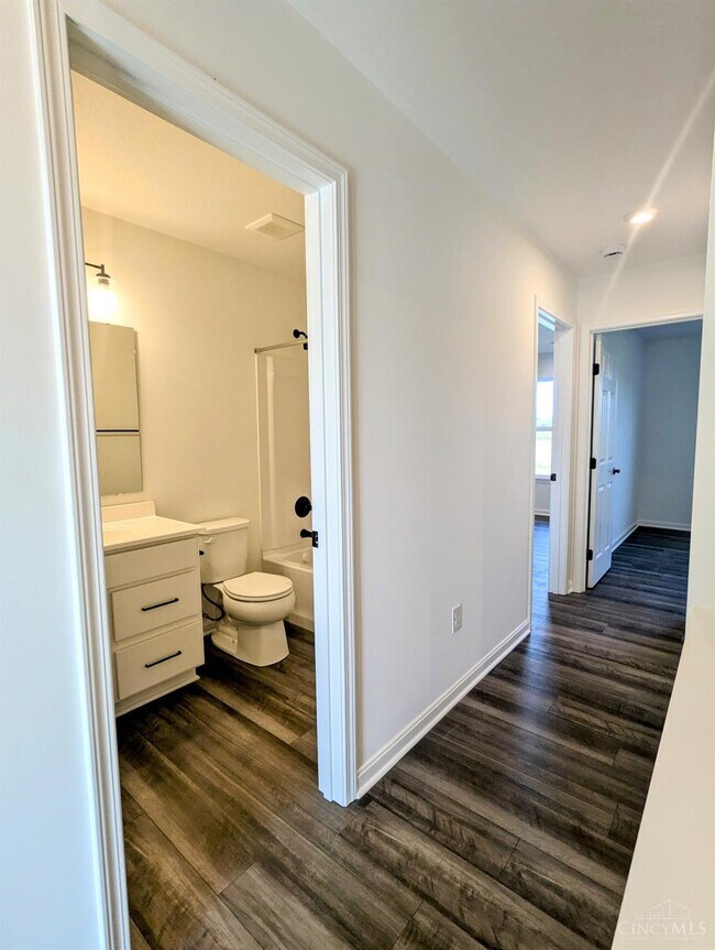 Building Photo - 3380 Sunbeam Pl