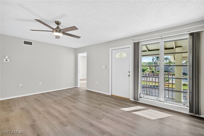 Foto del edificio - 7400 College Pkwy