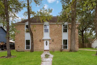 Building Photo - 3823 Fernglade Dr