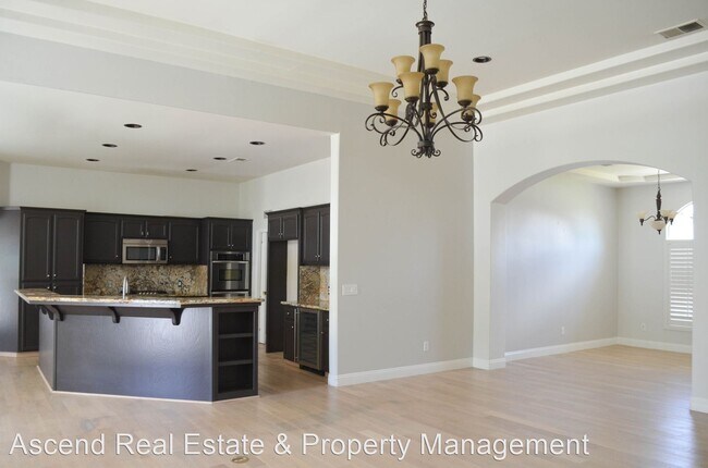 Foto del edificio - 3 br, 2.5 bath House - 5507 Brigadoon Ln