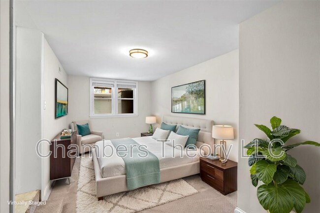 Foto del edificio - 619 Orleans Pl NE