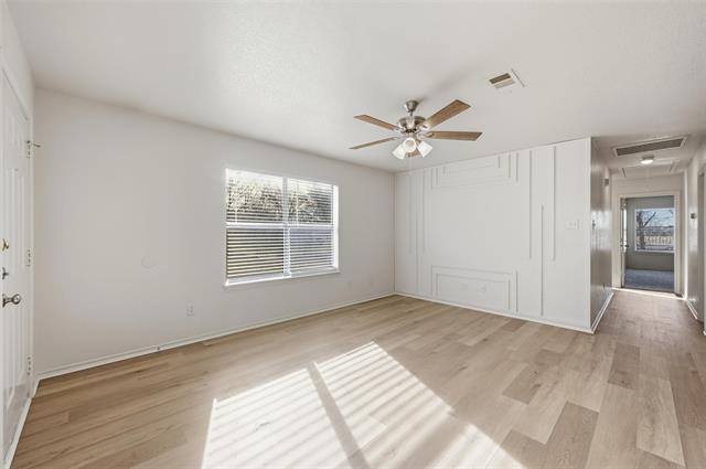 Foto del edificio - 8117 Doreen Ave