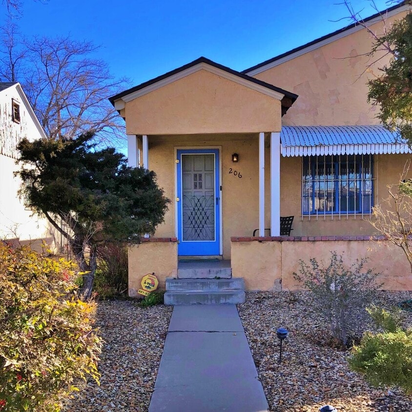 206 Solano Dr NE, Albuquerque, NM 87108 Townhome Rentals in