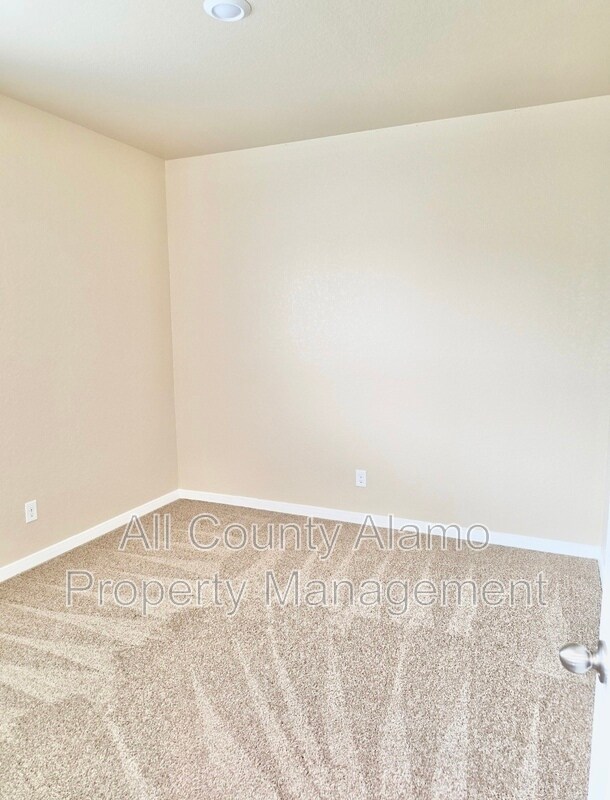 Foto del edificio - 12818 Cedarcreek Trl